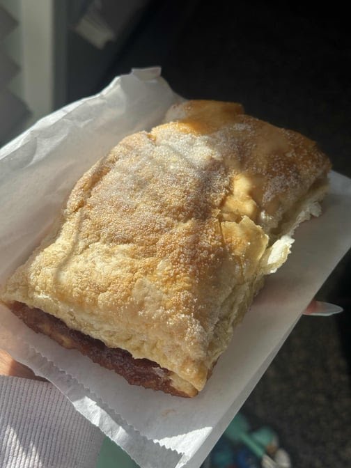 Bee's Pastry Café by null