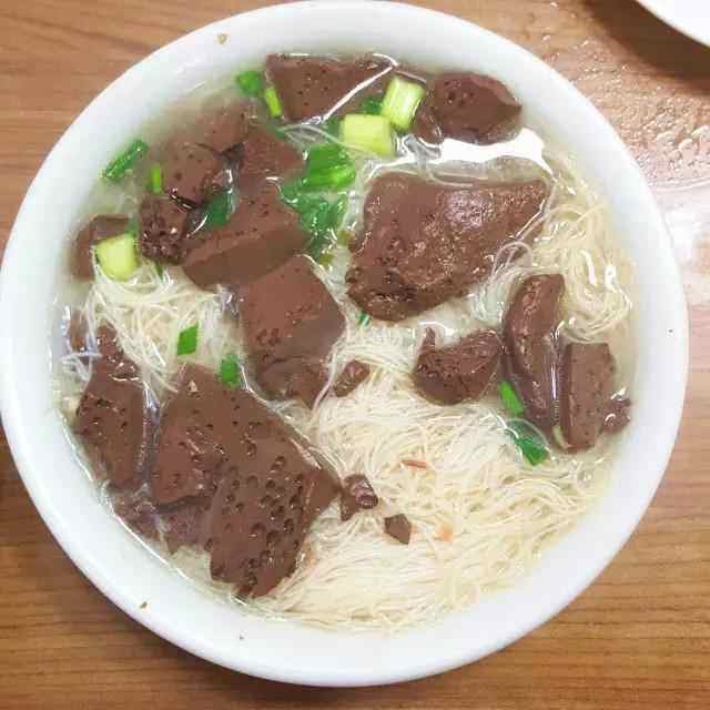 贵州苗家粉面 ( Xi Jiang Qian Hu) Beef Noodle Soup by null
