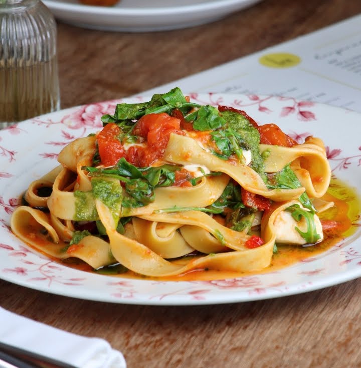 Luna Pasta e Dolci Take-Away by null