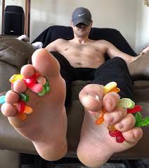 Rmosaol uf jpg x Male feet