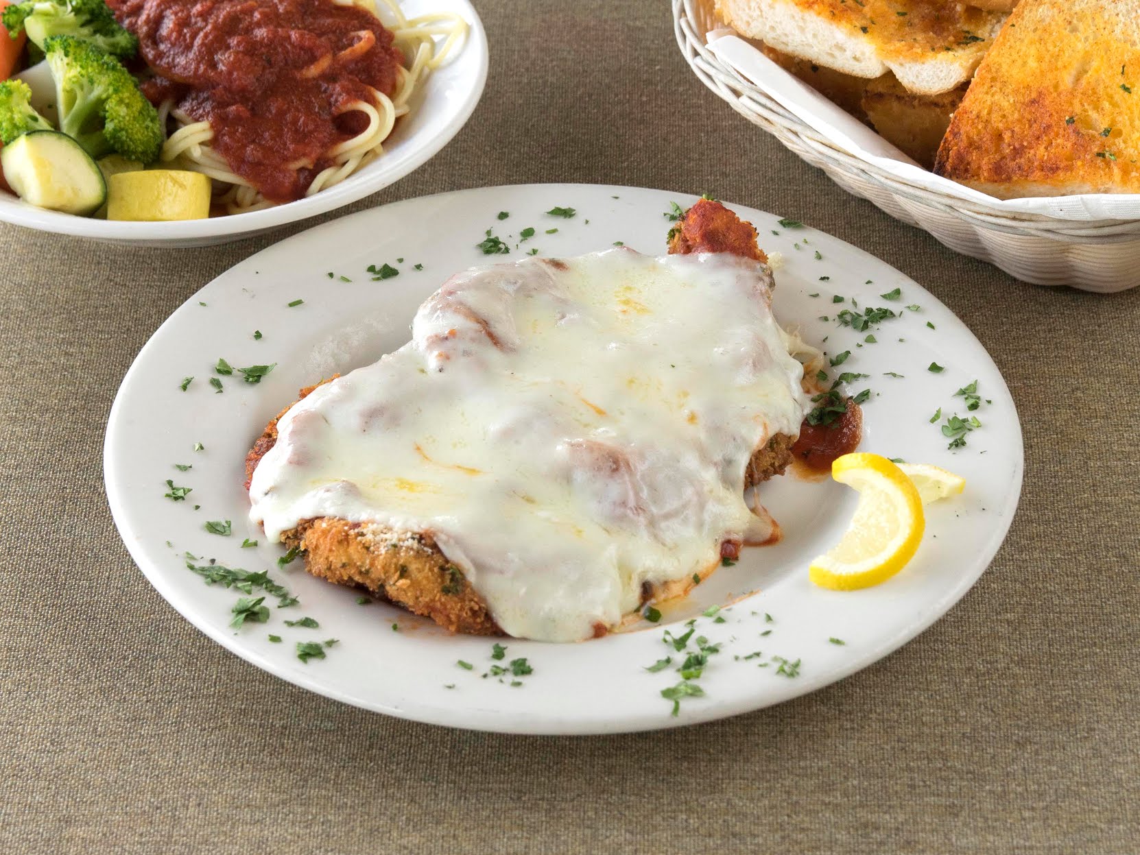 Mona's Italian Restaurant by null