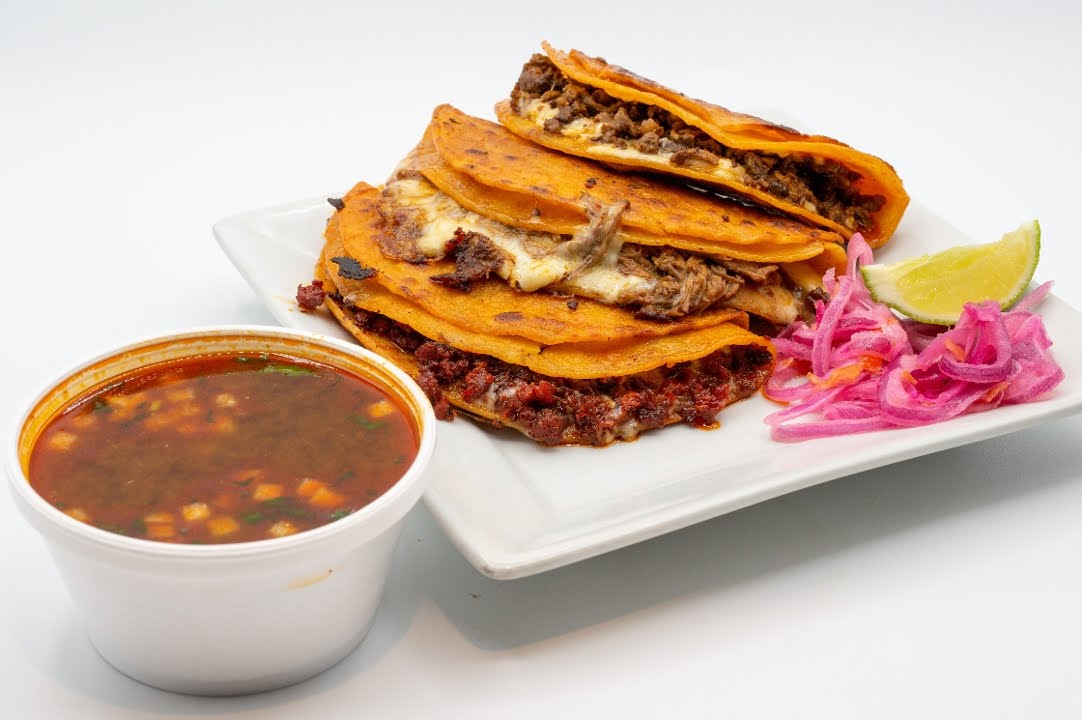 Guanatos Tacos by null