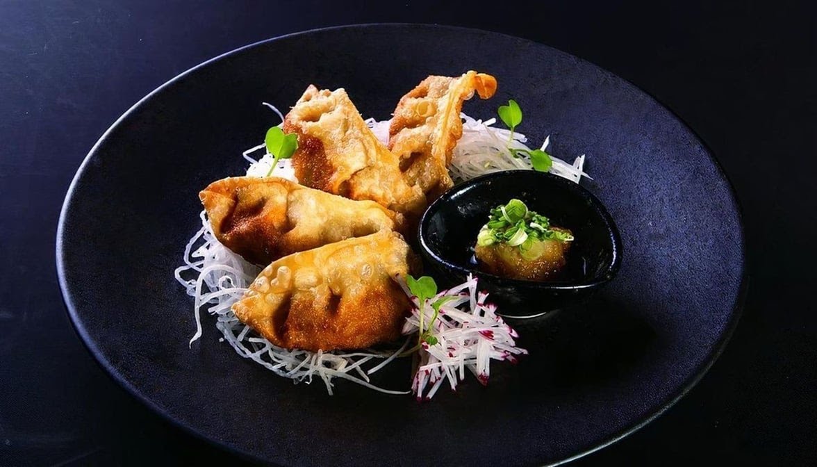 Big Catch Sushi Bar by null