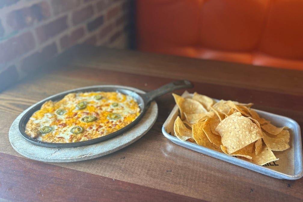 East Coast Wings + Grill by null