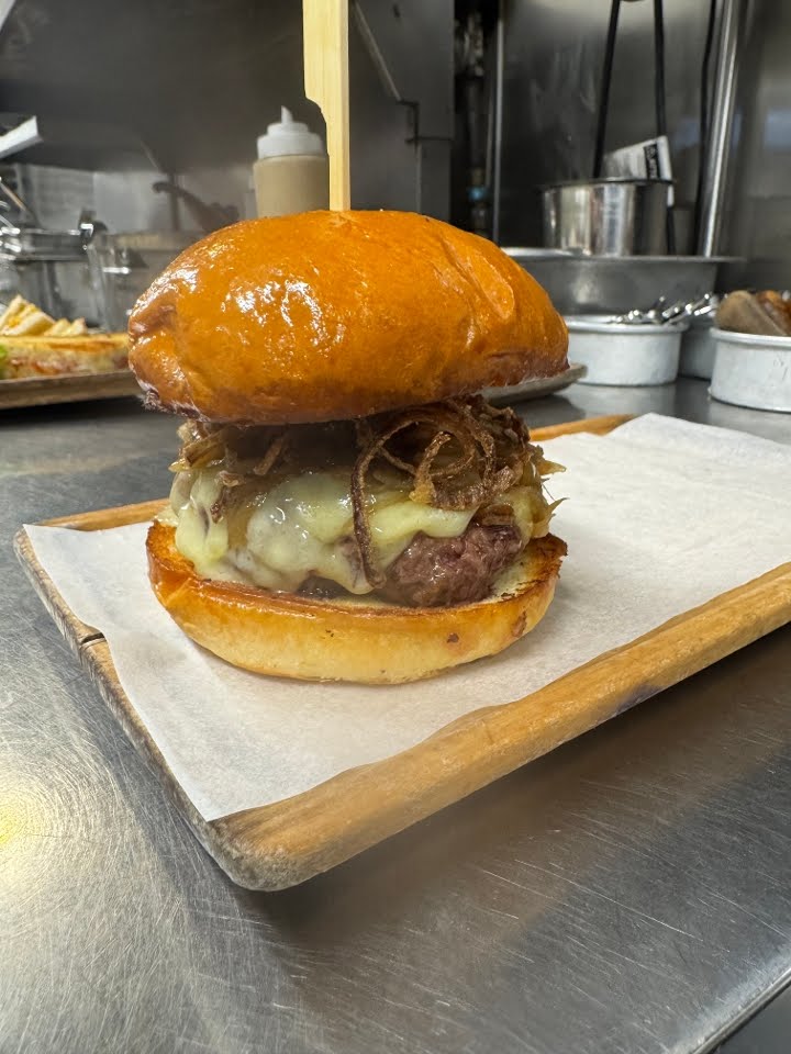 Laurel Tavern by null