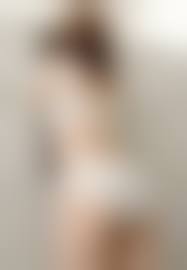 ブラジャー後ろ姿盗撮|グレー, 下着, 下着姿, 太もも, 家庭内盗撮, 尻, 後ろ向き, 濡れ髪, 生足, 盗撮, 素人, 背中, 食い込み - 俺のエロ画像フォルダー