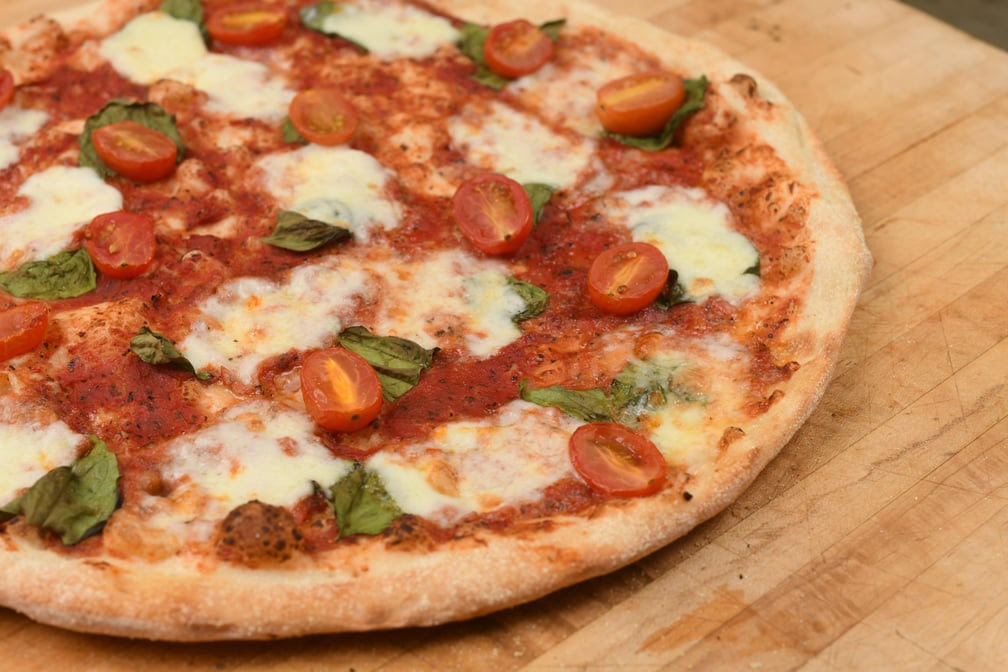 Leonardo's Pizza by null