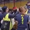 【影】太玄宮乩身動粗最新影片曝光不同角度拍攝巴掌聲仍響徹雲霄