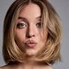 Sydney Sweeney afirma que o cabelo a faz 'incorporar versões de si ...