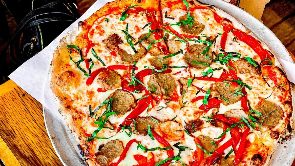 Max and Leo's Pizza Newton by null