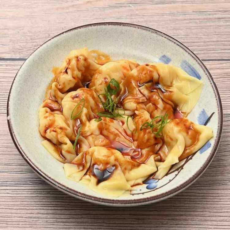 Zhong Guo Xiao Long Bao by null