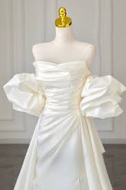 スレンダー|華奢」「スレンダー」と言われる、痩せ型体型の特徴 |  表参道・青山で体型別ボディメイク~『体型タイプ』と『コンプレックス』を活かして、”理想体型”へ~東京 渋谷区 港区 青山