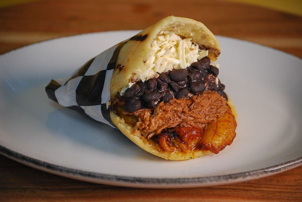 Doggi's Arepa Bar by null