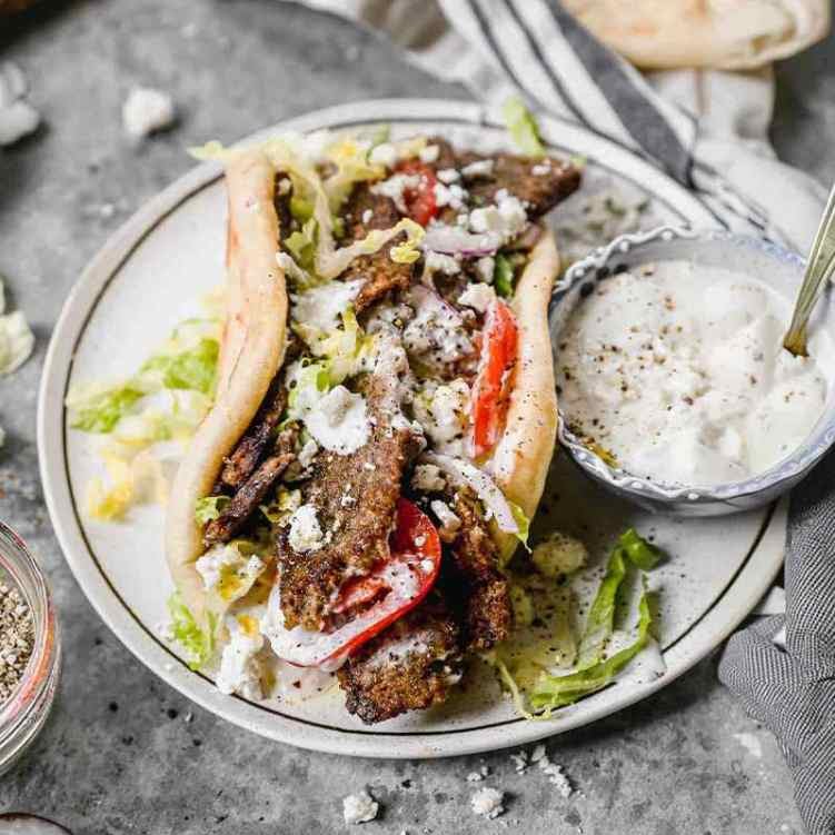 Helen's Pizza by null