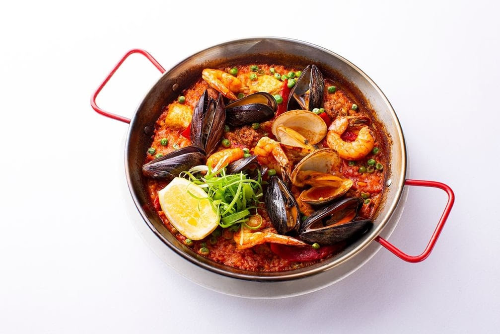 Barcelona Restaurant and Bar by null