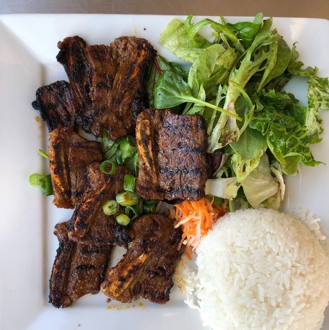 Pho Ngoon by null