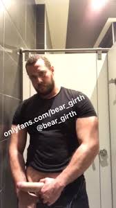 Matt shows his oiled body and very big cock jpg x Show me big cocks