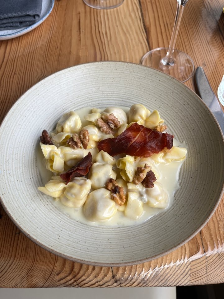 Tavola Rustica - Larkspur by null