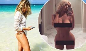 Chloe moretz tells kim kardashian jpg x Chloe moretz