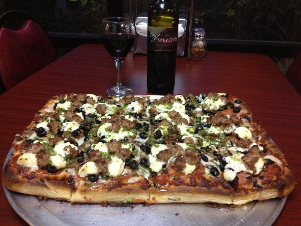 Pizza Maria by null