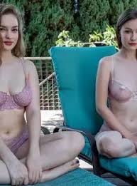 Gif% bemily% bbloom jpg x Emily bloom lesbian
