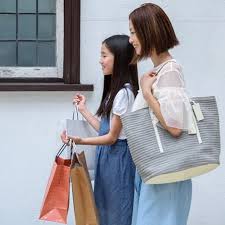JS小学生高学年　乳首|中学生の保護者「娘が裸の画像送信している」と警察に相談…３３歳男「記憶定かでない」 : 読売新聞