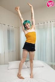 Egndhgaaaa uwahbkgnhd jpg x Sexy bee