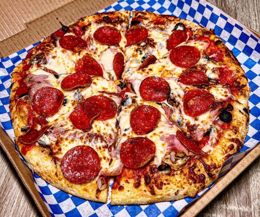 Victor's pizza co by null