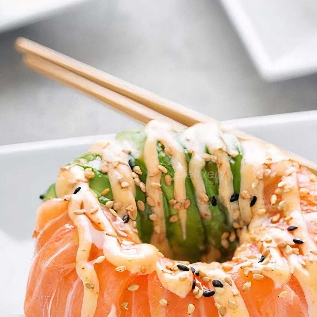 Poke Burri / Lifting Noodles Ramen by null