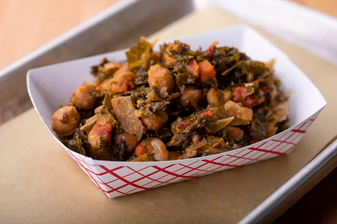 Toma Mojo Grill by null