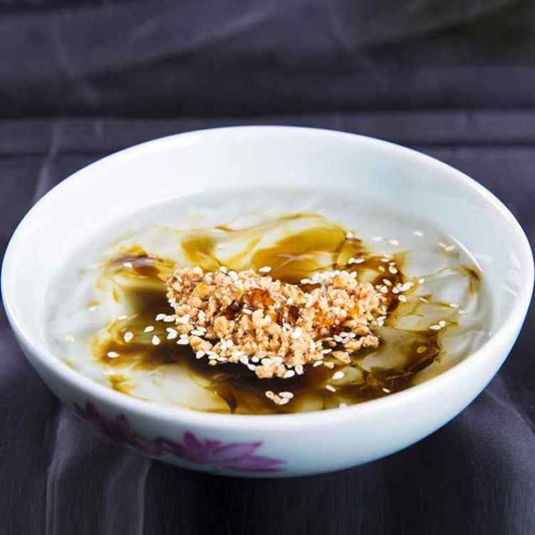 Min’s Noodle House 渔家重庆小面 by null