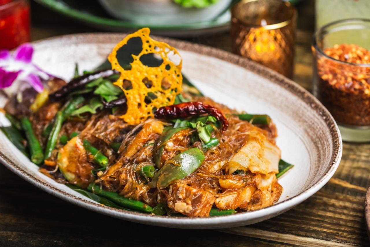 Chiangmai Diner & Bar by null