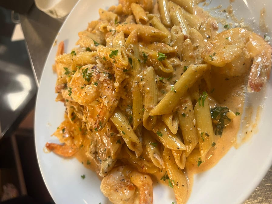 Hysen's Nizza Pizza by null