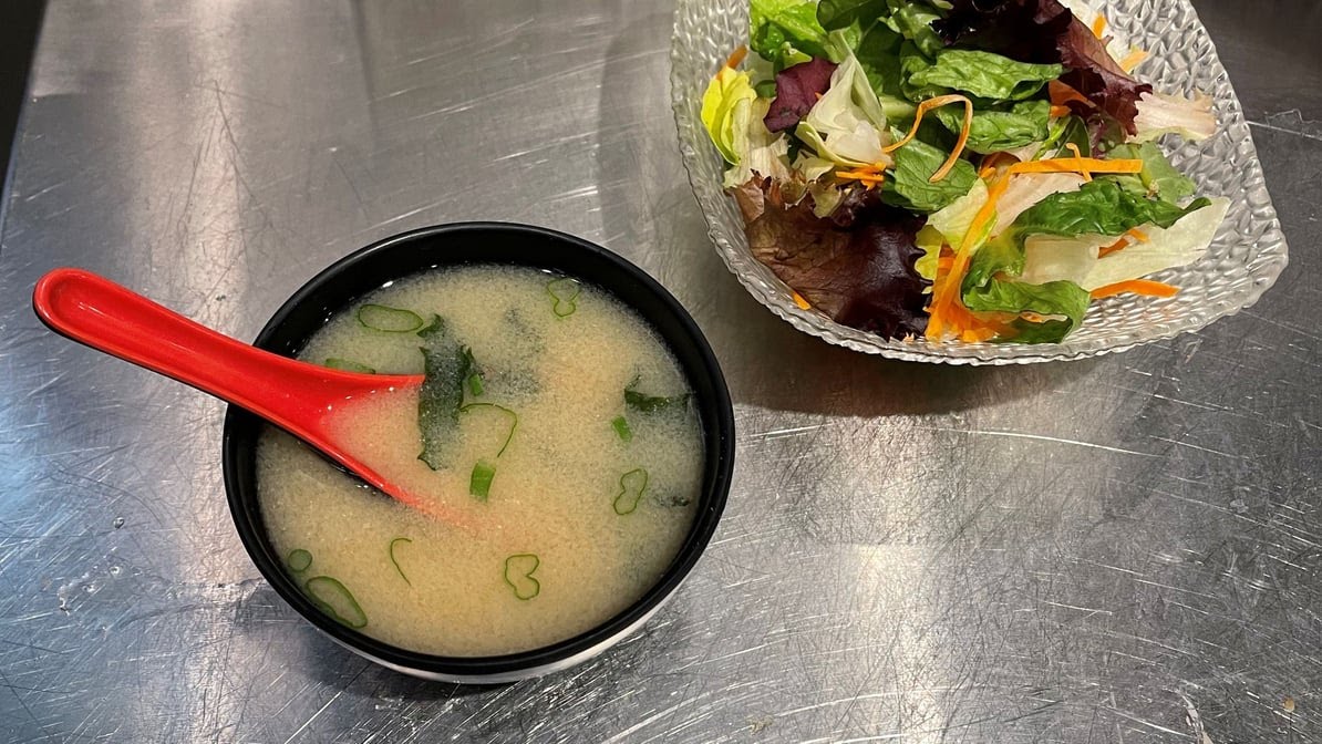 Mizu Sushi Bar & Asian Fusion by null