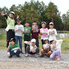 こども　パンチラ|子供 しゃがむ 女の子 真夏の写真素材 - PIXTA