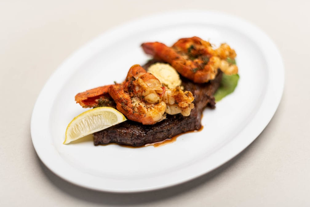 Frederick's Wine and Dine by null