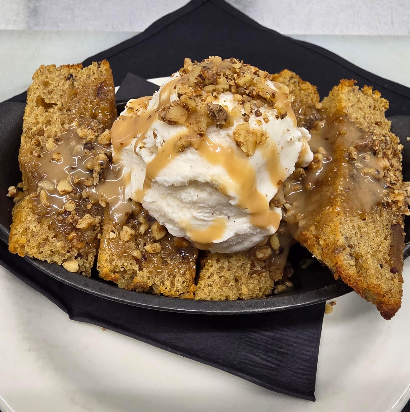 Bella Gusto Urban Pizzeria by null