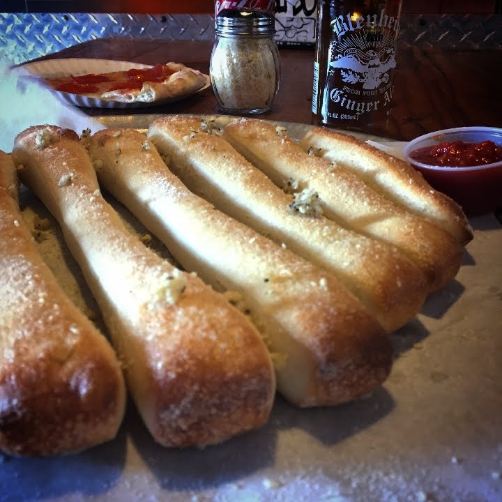 Garage Pizza by null