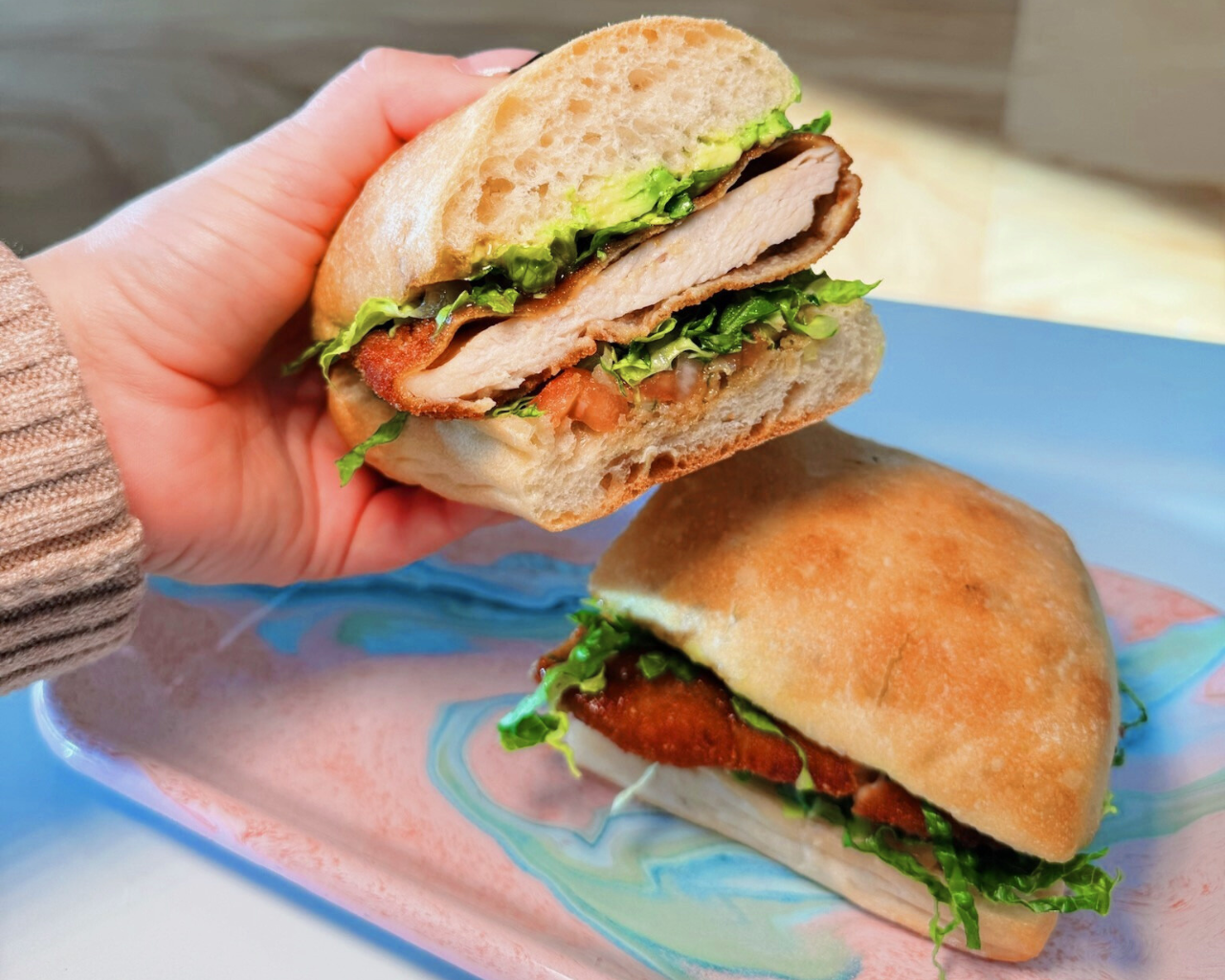 Honey's Bistro by null