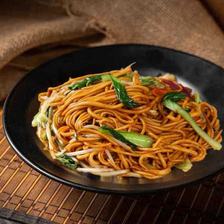 Min’s Noodle House 渔家重庆小面 by null