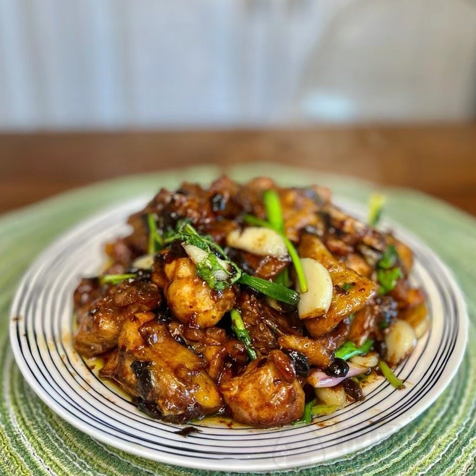 Heng's Kitchen by null