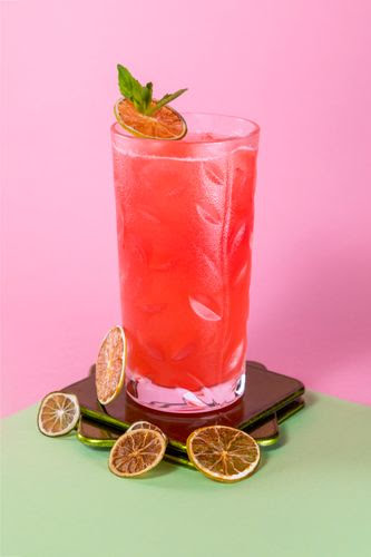 La Plaza Bar & Grill by null