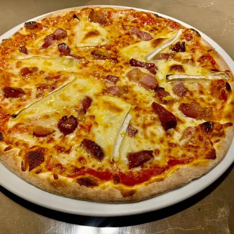 Marília Pizza Bar by null