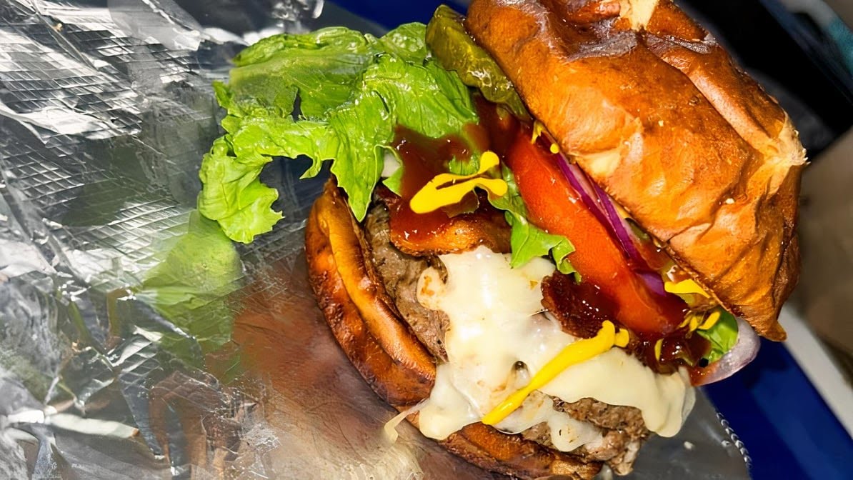 Os Burger Bar by null