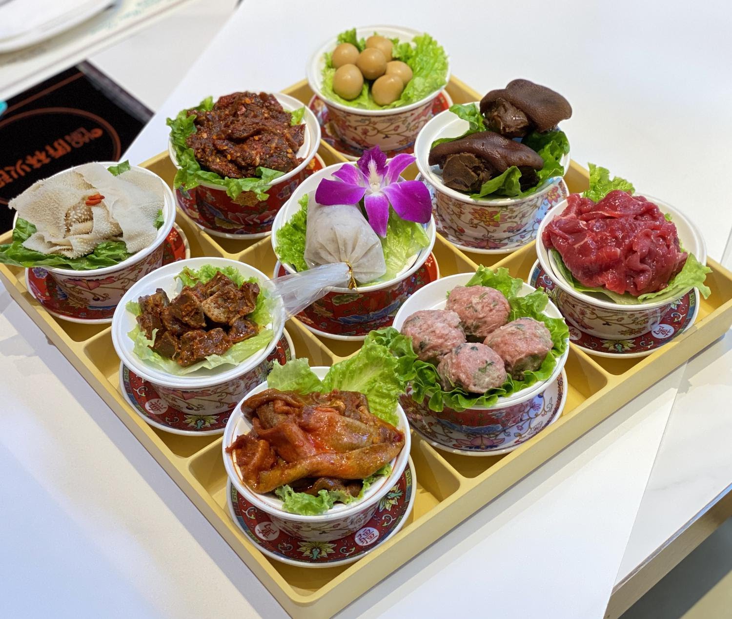 Qiao Lin Hotpot by null