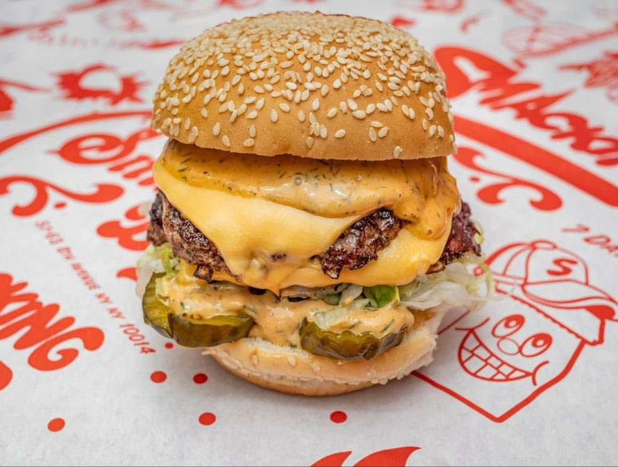 Smacking Burger by null