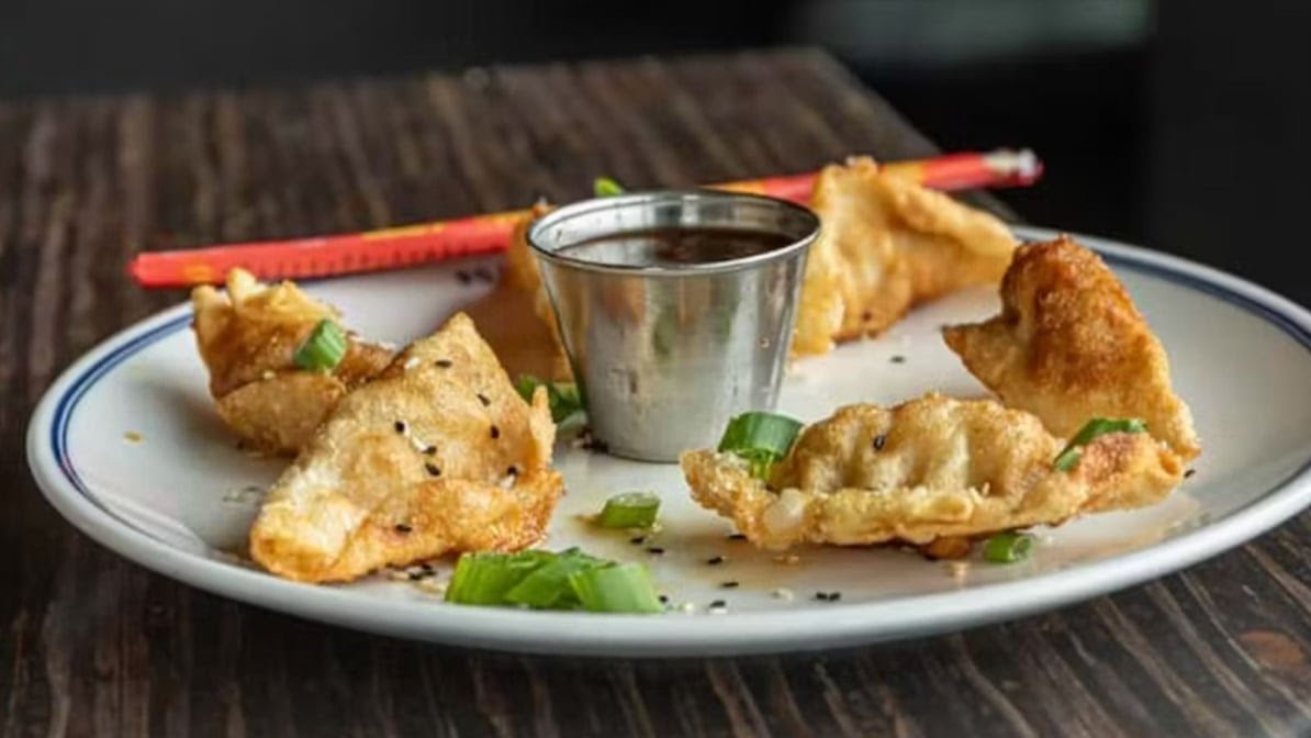 The Local Kitchen & Drinks by null