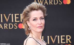 ジリアン・アンダーソン|X-ファイル』スカリー役、続編制作を質問され「まったくやりたくない様子」が逆に面白い - FRONTROW