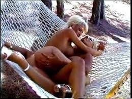 Jenna strips on the beach full jpg x Blonde lesbian beach