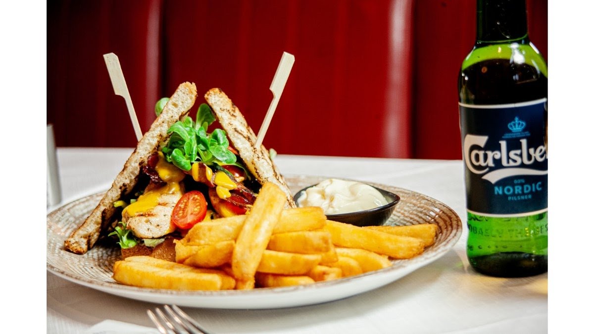 Cafe Vivaldi by null